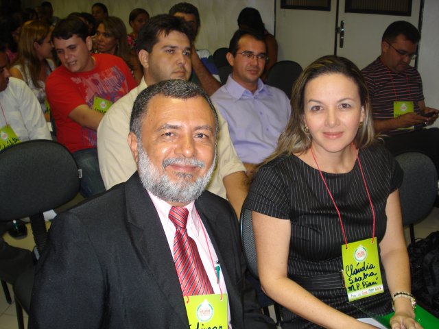 Dra. Cláudia e Dr. Edimar Piauilino durante Fórum de Saúde de Floriano