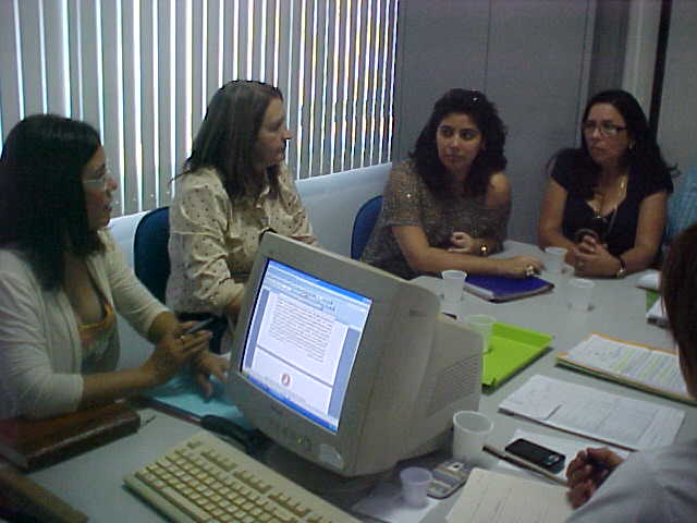 A Promotora de Justiça Francineide Silva (à esquerda) durante audiência. alt
