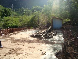 Caranguejo - escola destruída desde 2009