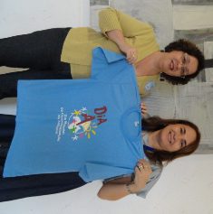 As Promotoras de Justiça Myrian Lago (esquerda) e Marlúcia Evaristo, ambas com atribuições em defesa da pessoa com deficiência e do idoso, engajadas nas atividades alusivas ao Dia Mundial de Conscientização sobre o Autismo. alt