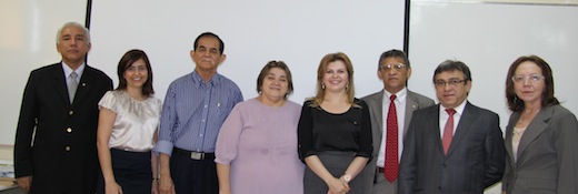 Comissão do concurso público. Da esquerda para a direita: Albertino Rodrigues Ferreira, Promotor de Justiça; Andréa Melo de Carvalho, representante da OAB/PI; Alípio de Santana Ribeiro, Procurador-Geral de Justiça em exercício; Zélia Saraiva Lima, Procuradora-Geral de Justiça; Carmelina Maria Mendes de Moura, Promotora de Justiça; Luís Francisco Ribeiro, Procurador de Justiça; Hugo de Sousa Cardoso, Promotor de Justiça; Teresinha de Jesus Moura Borges Campos, Procuradora de Justiça