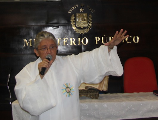 Pe. Tony lembra da importância de cultivar o amor