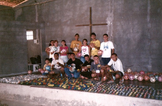 Crianças recebem presentes na Cacimba Velha