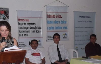 Promotora de Justiça durante ciclo de palestras educativas