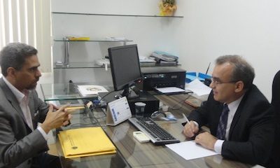 O Promotor de Justiça Ruszel Cavalcante (esquerda) em reunião com o prefeito de Teresina