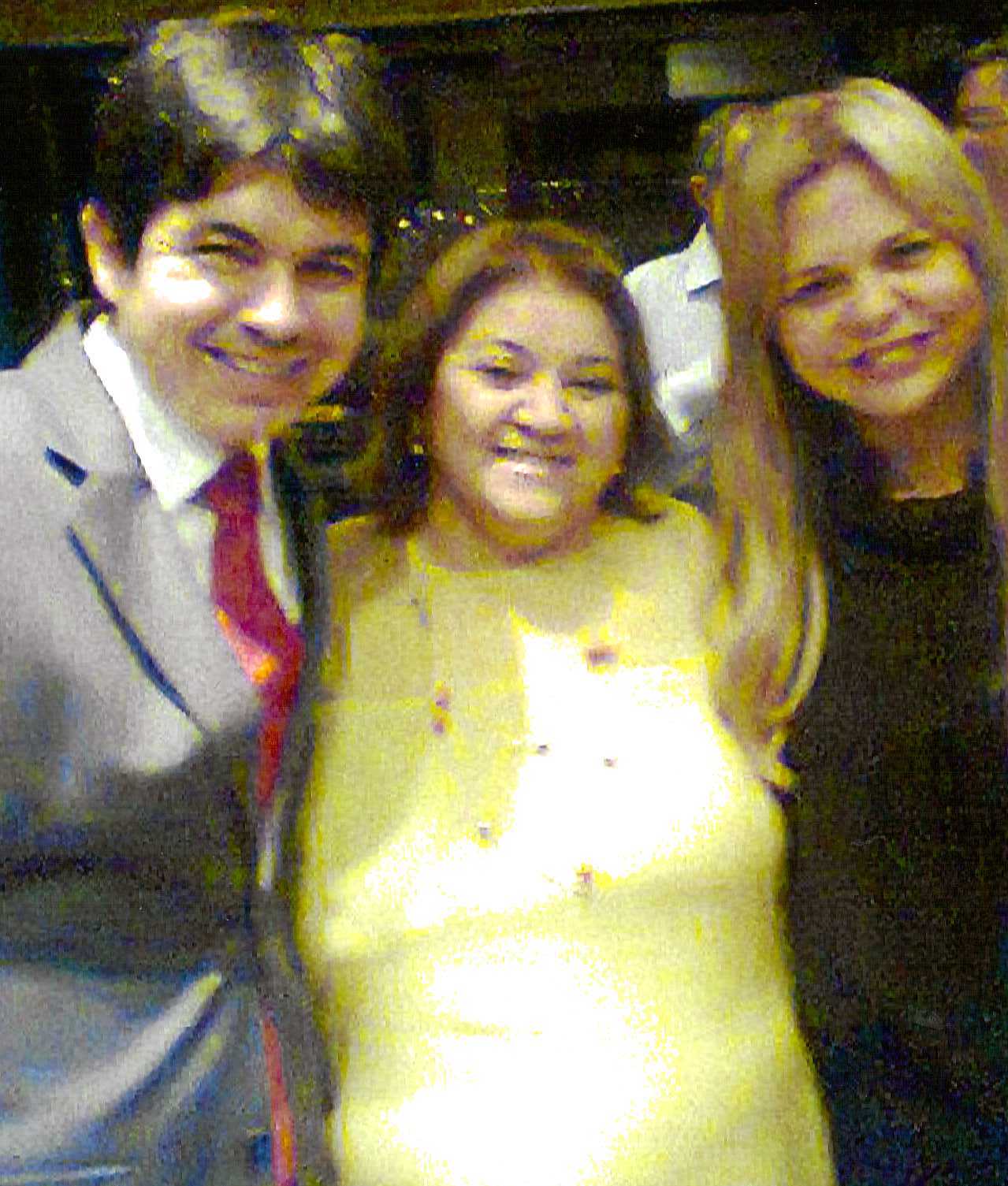 Na confraternização da CONAMP, ladeada pelo senador Randolph Frederich Rodrigues Alves e pela Procuradora-Geral de Justiça do Amapá Na confraternização da CONAMP, ladeada pelo senador Randolph Frederich Rodrigues Alves e pela Procuradora-Geral de Justiça do Amapá