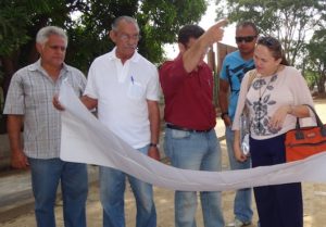 Promotora de Justiça (direita) avalia projeto da Potycabana