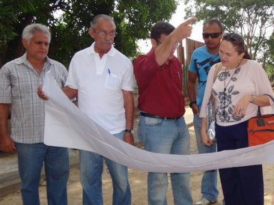 Promotora de Justiça (direita) avalia projeto da Potycabana