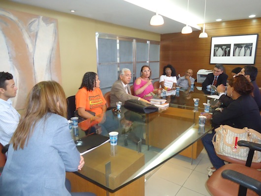 Entidades discutem estratégias para campanha contra a PEC
