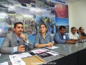 Promotor de Justiça (esquerda) participou do lançamento do projeto em Barras (imagem gentilmente disponibilizada pelo portal Barras Virtual)