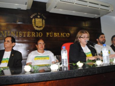 A Procuradora-Geral de Justiça, Zélia Saraiva Lima, conduziu os trabalhos