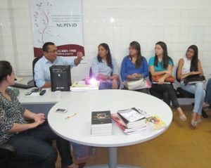 Estudantes da Faculdade Santo Agostinho participaram de debate sobre a Lei Maria da Penha, sob a condução do Promotor de Justiça Francisco de Jesus Lima
