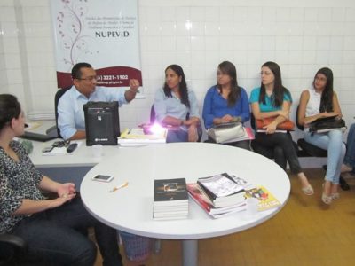 Estudantes da Faculdade Santo Agostinho participaram de debate sobre a Lei Maria da Penha, sob a condução do Promotor de Justiça Francisco de Jesus Lima