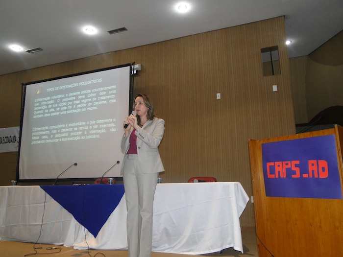Cláudia Seabra em fórum sobre saúde mental