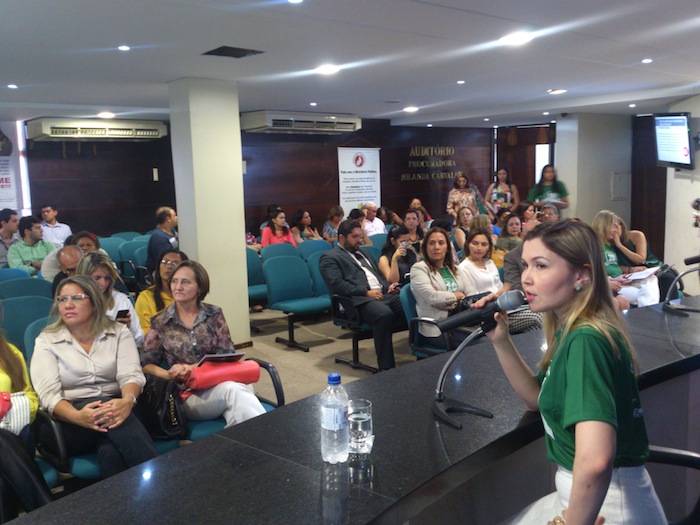 Lia Burgos apresentou as diretrizes da campanha