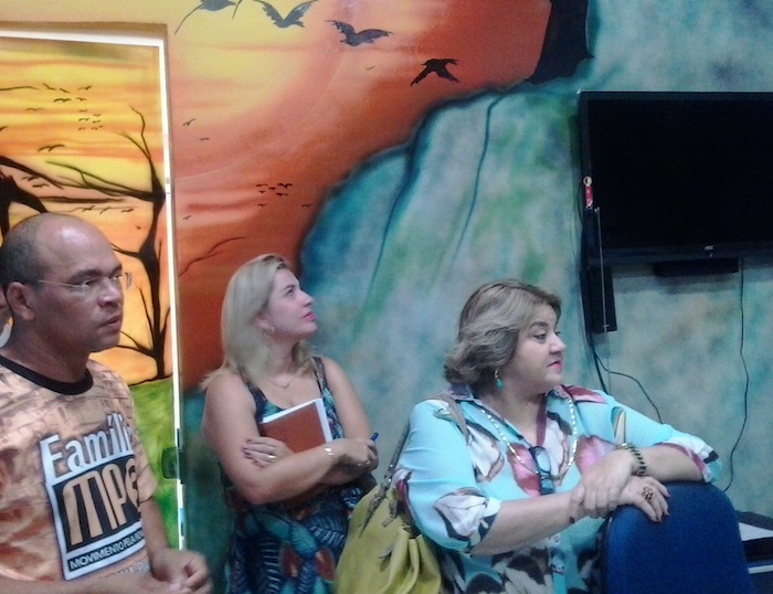 A equipe do Ministério Público pôde conhecer o trabalho artístico desenvolvido na sede do projeto