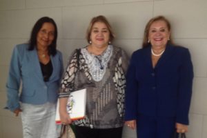 Da esquerda para a direita: a Procuradora de Justiça Teresinha de Jesus Marques; a Procuradora-Geral de Justiça, Zélia Saraiva Lima; e a Ouvidora do MP/PI, Ivaneide Assunção Tavares Rodrigues