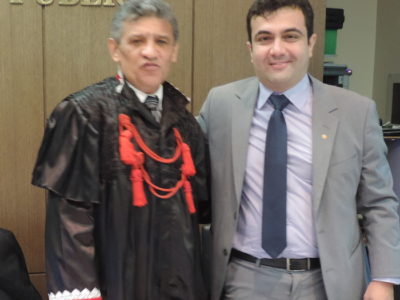 O Promotor de Justiça Plínio Fontes (direita) com o Subprocurador-Geral de Justiça, Luís Francisco Ribeiro, que presidiu a última sessão do Conselho Superior do Ministério Público