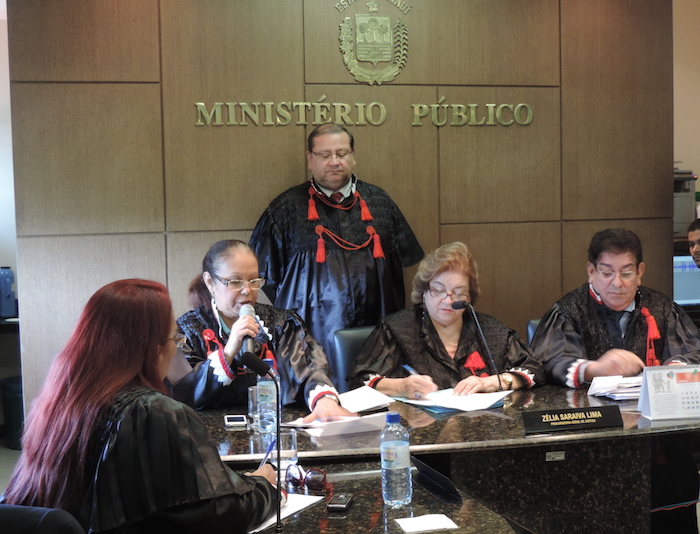 Momento da apuração dos votos