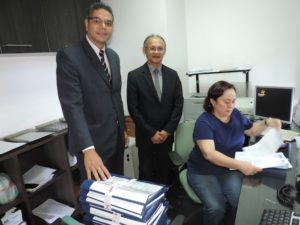 Os Promotores de Justiça Vando da Silva Marques e Fernando Ferreira dos Santos protocolizaram a ação na Justiça Federal na manhã de hoje