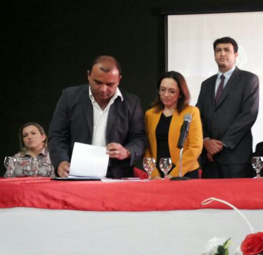Momento de assinatura do TAC, em novembro de 2013