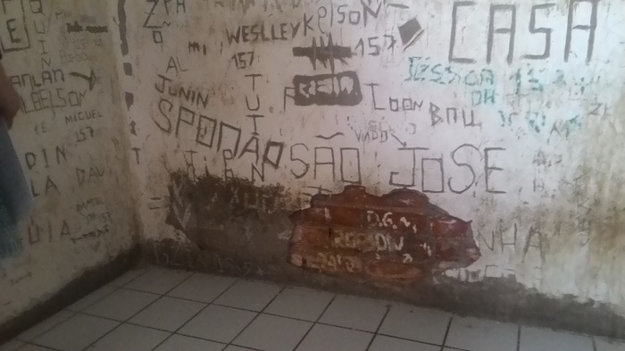 parede quebrada