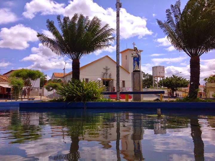 Buriti dos Lopes: Praça Nossa Senhora dos Remédios e Igreja Matriz. Buriti dos Lopes: Praça Nossa Senhora dos Remédios e Igreja Matriz.