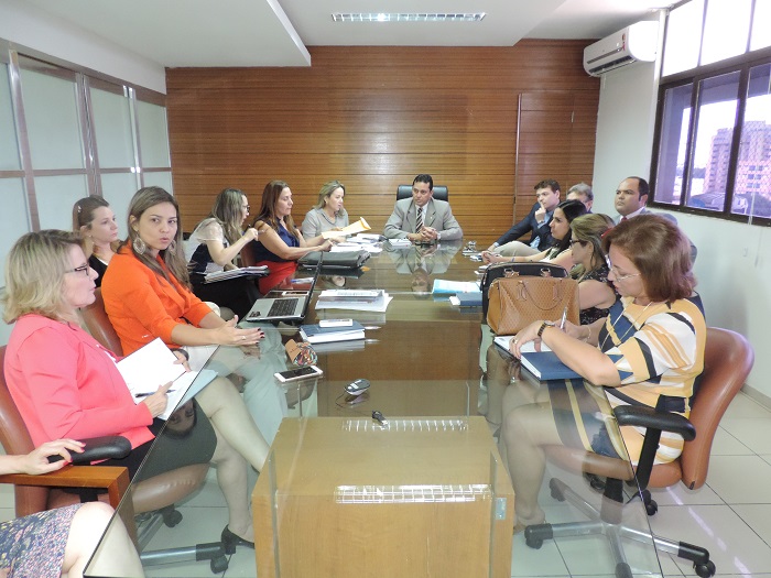 PGJ reunido com assessores