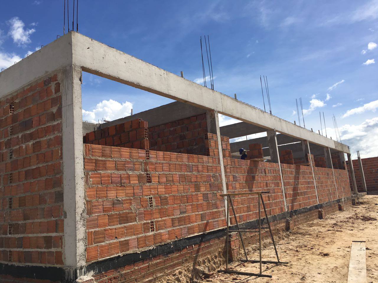 Foto do canteiro de obras.