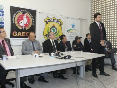 Integrantes do GAECO durante entrevista coletiva