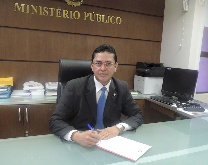 PGJ assina Ato