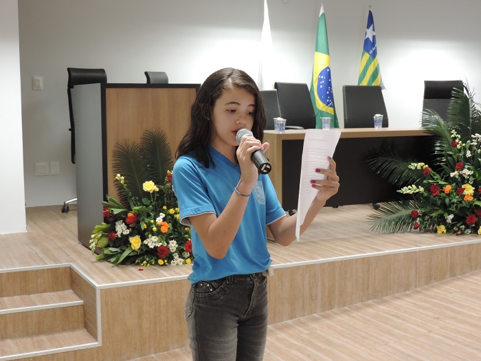 Apresentação artística das crianças.