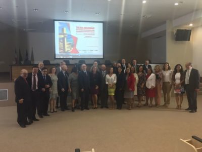 Ouvidores do Ministério Público brasileiro posam de pé