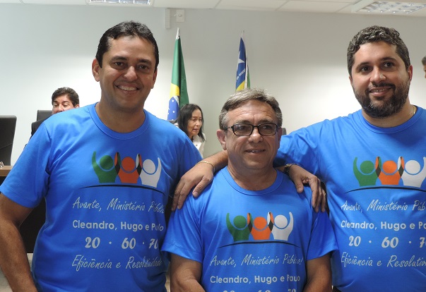 Os três candidatos que compuseram a lista tríplice.