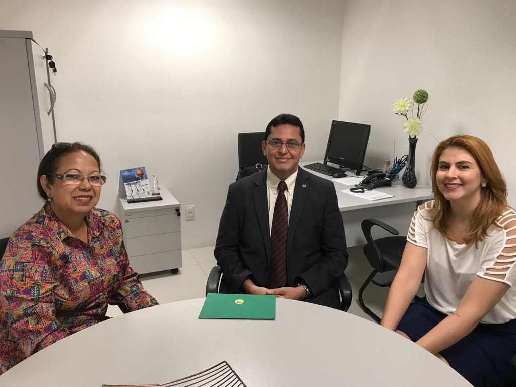 Procurador-Geral de Justiça em reunião com as ouvidoras.