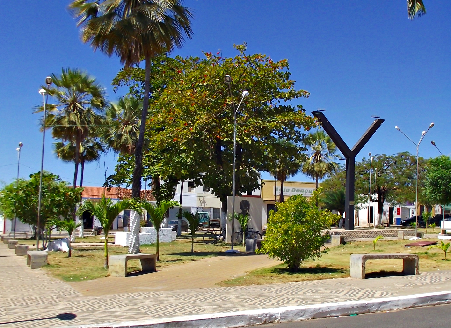Imagem ilustrativa: Praça do Y, em Canto do Buriti.