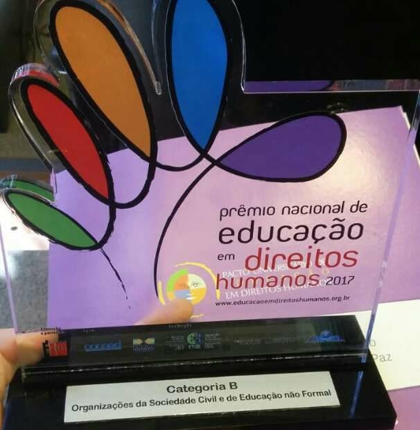 Foto do troféu entregue