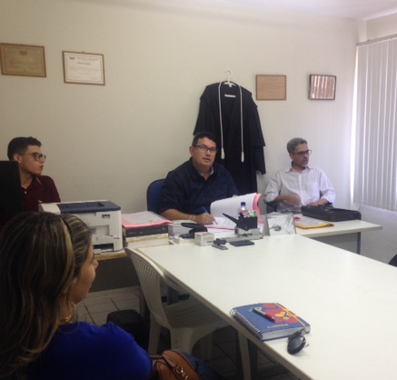 Audiência na sala do juiz