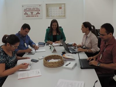 Servidores participam de reunião no CEAF