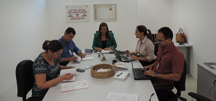 Servidores participam de reunião no CEAF