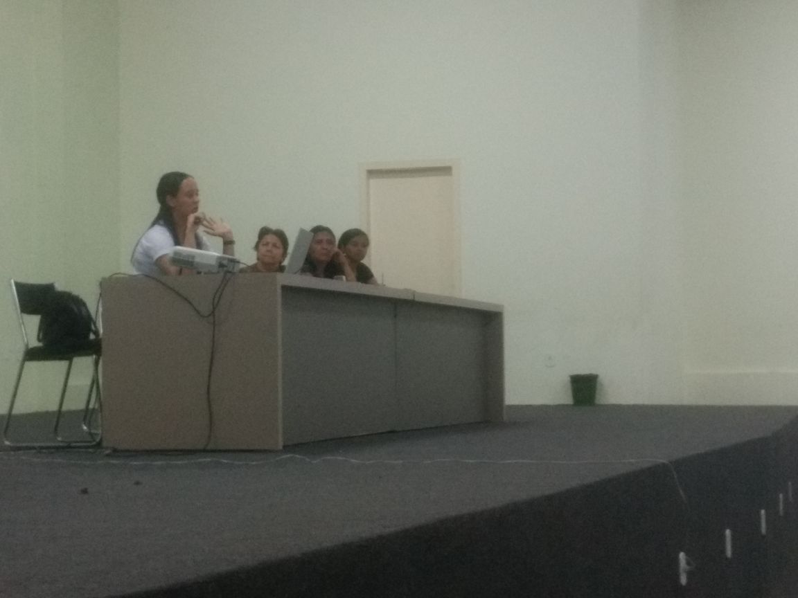 Promotora ministrando palestras