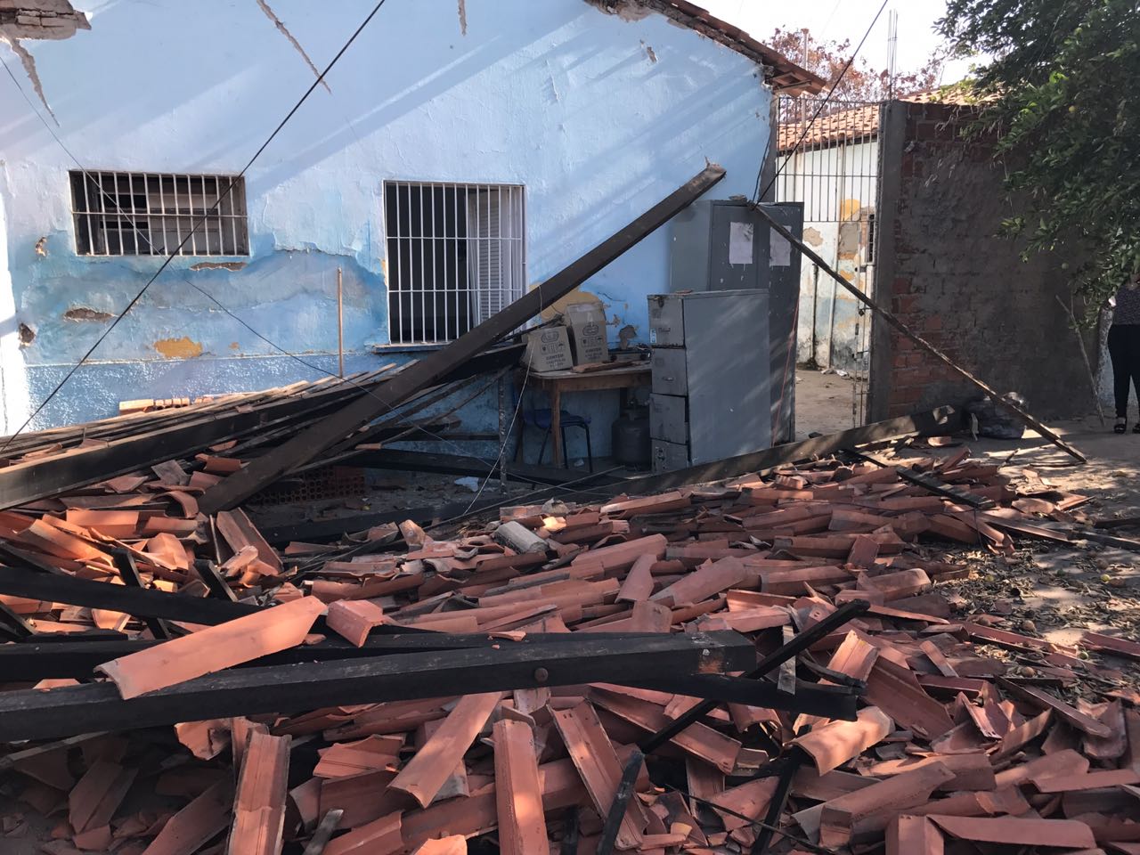 Estrutura em condições precárias