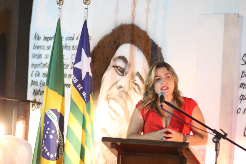 Promotora Flávia Gomes