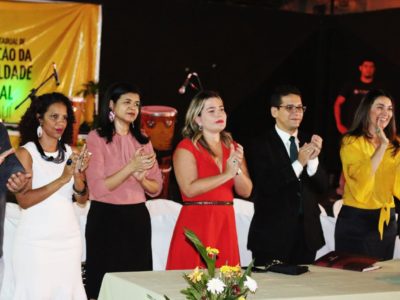 Mesa de honra do evento