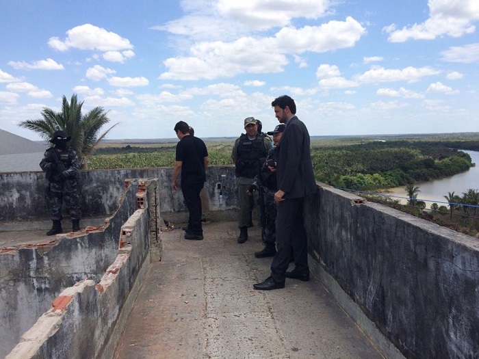 Promotores visitam Penitenciária de Esperantina