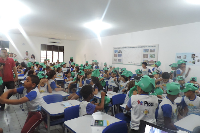 Alunos em sala de aula 