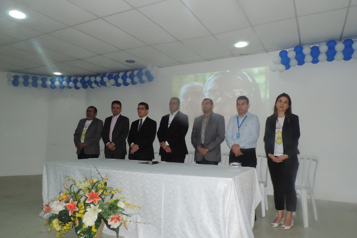 Mesa de honra da solenidade de abertura da Caravana