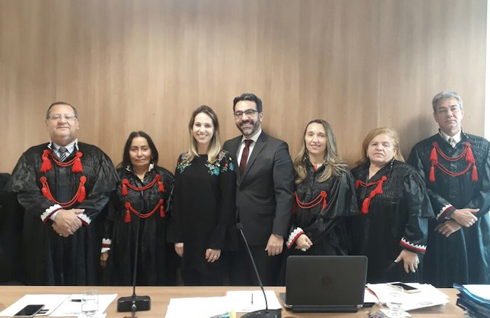 Promotor vitaliciado junto com membros do Conselho Superior