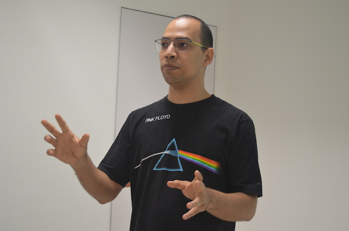 Psicólogo falando