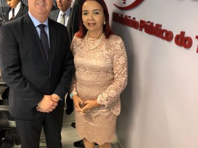 Procuradora-Geral de Justuça do Piauí em exercício junto com o presidente do CNPG, Sandro Neis